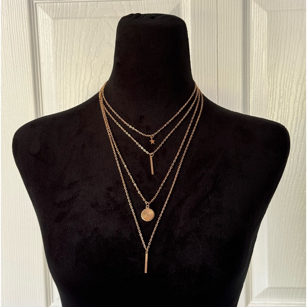 🌸 3 for $12 Star & Round Charm Layered Necklace